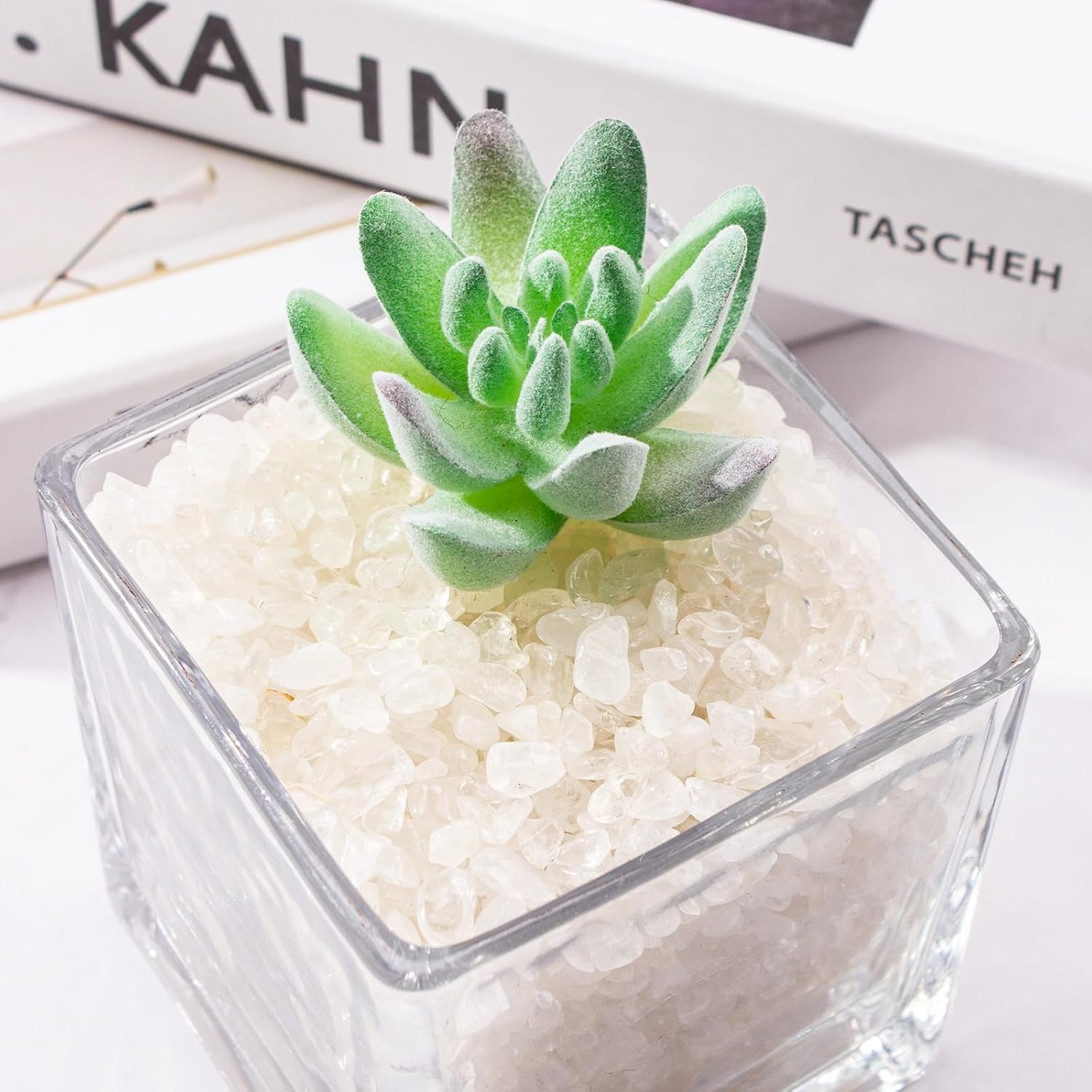 0.5 Lb/230g Clear Quartz Crystal Stone Chips Bulk, Tumbled Healing Crystal Chips Natural Gemstones Crushed Stones Decorative Vase Fillers Aquarium Gravel Rocks, 3-5mm