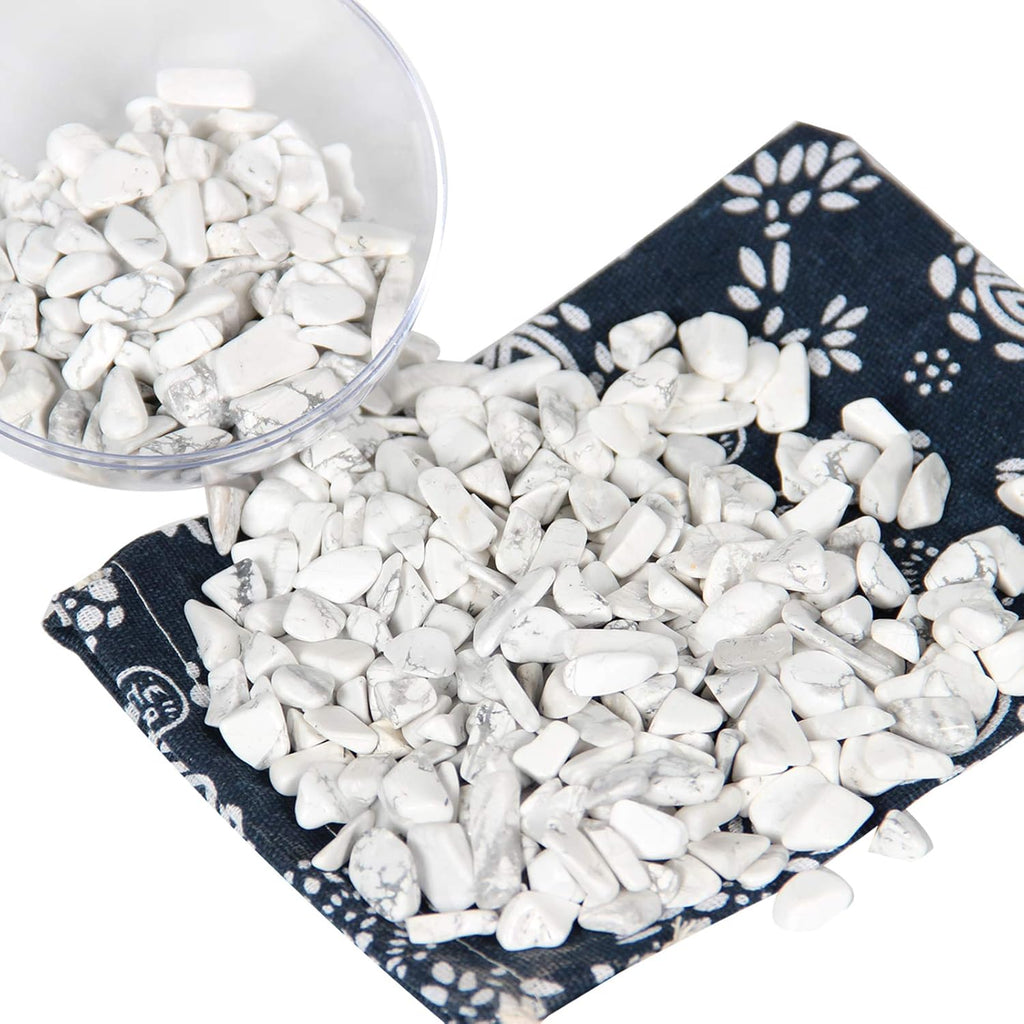 1.1lb Natural Crushed Howlite Crystal Tumbled Chips-Howlite Healing Crystals Chips Bulk, Crushed Crystal Gemstones for Crafts, Beautiful Package for Gift (Howlite)