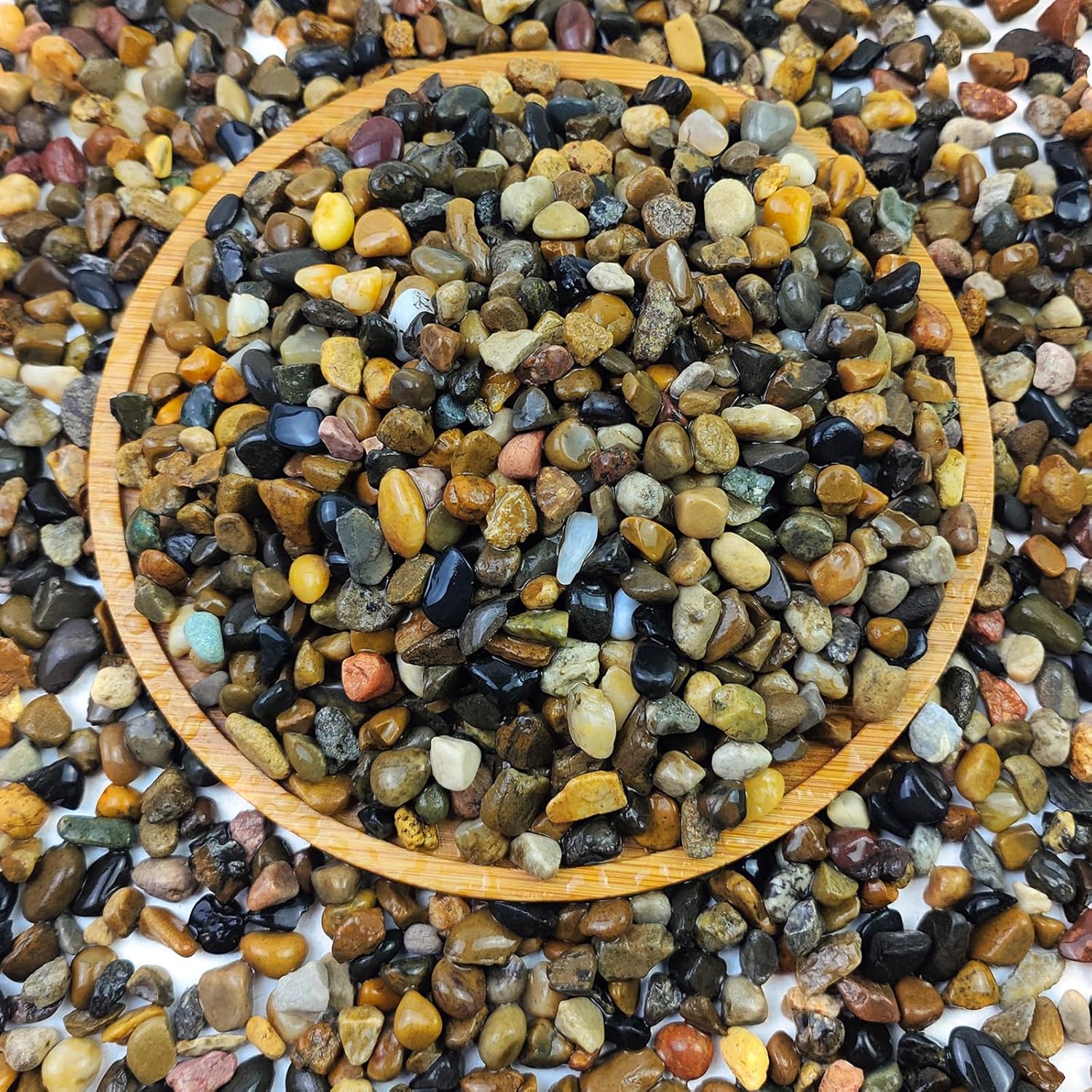 10 lbs Pea Gravel for Landscaping,1/4 Inch Aquarium Gravel. Decorative River Rocks for Fish Tank Succulent Vase Cactus Bonsai Plant Soil Cover and Outdoor Landscaping Rocks